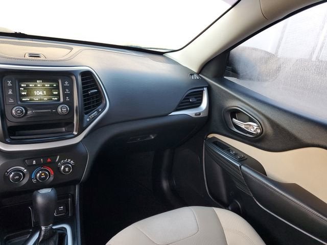 2016 Jeep Cherokee Sport