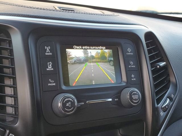 2016 Jeep Cherokee Sport