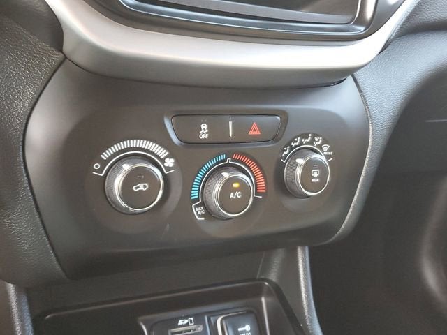 2016 Jeep Cherokee Sport