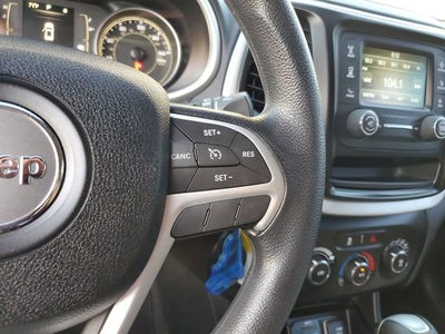 2016 Jeep Cherokee Sport