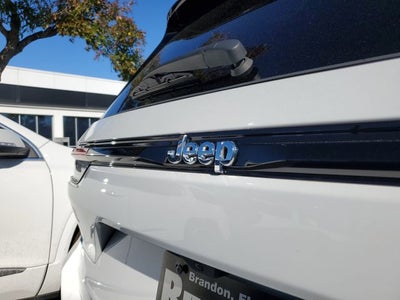 2023 Jeep Grand Cherokee Limited 4x2