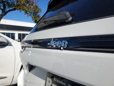 2023 Jeep Grand Cherokee Limited 4x2