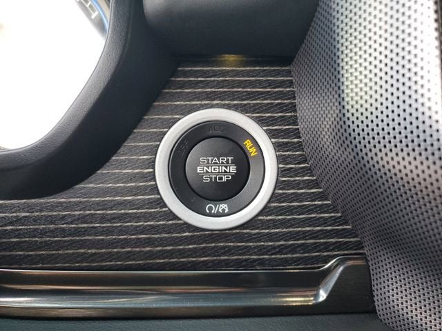 2021 RAM 1500 Limited Crew Cab 4x4 5'7" Box