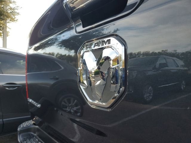 2021 RAM 1500 Limited Crew Cab 4x4 5'7" Box