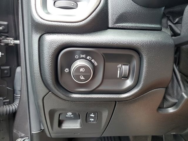 2022 RAM 1500 Rebel Crew Cab 4x4 5'7" Box