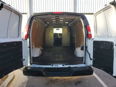 2025 Chevrolet Express Cargo WT