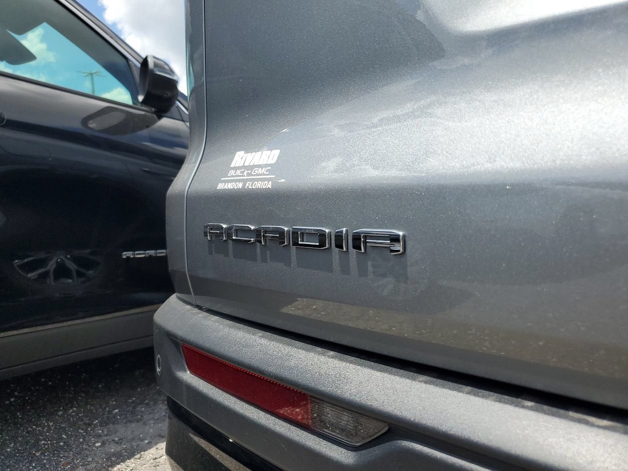 2026 GMC Acadia AT4