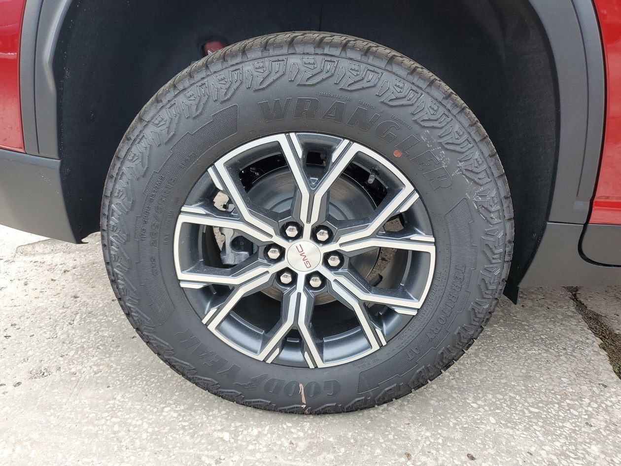 2026 GMC Acadia AT4