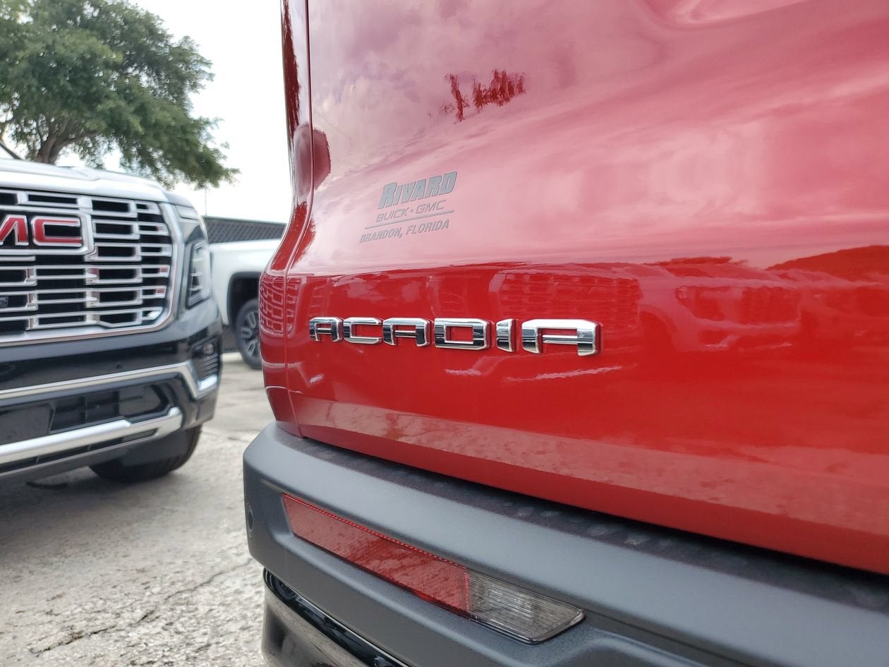 2026 GMC Acadia AT4