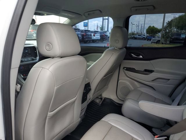 2022 GMC Acadia SLT