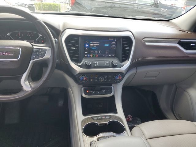 2022 GMC Acadia SLT
