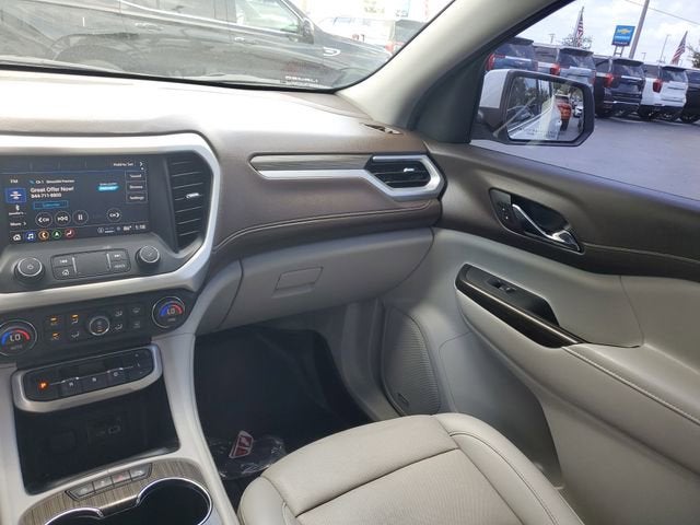2022 GMC Acadia SLT