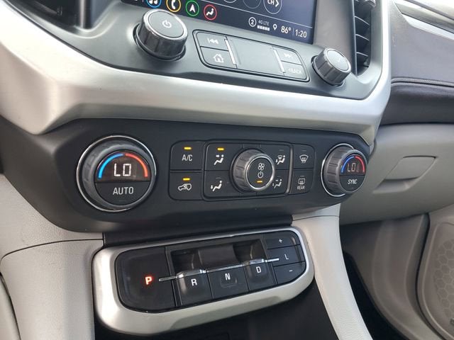 2022 GMC Acadia SLT