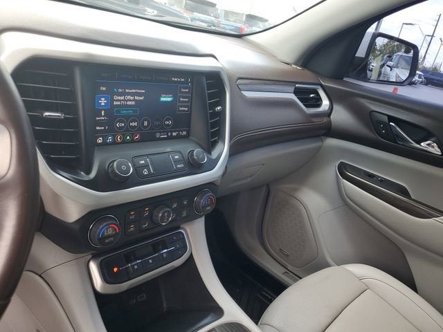 2022 GMC Acadia SLT