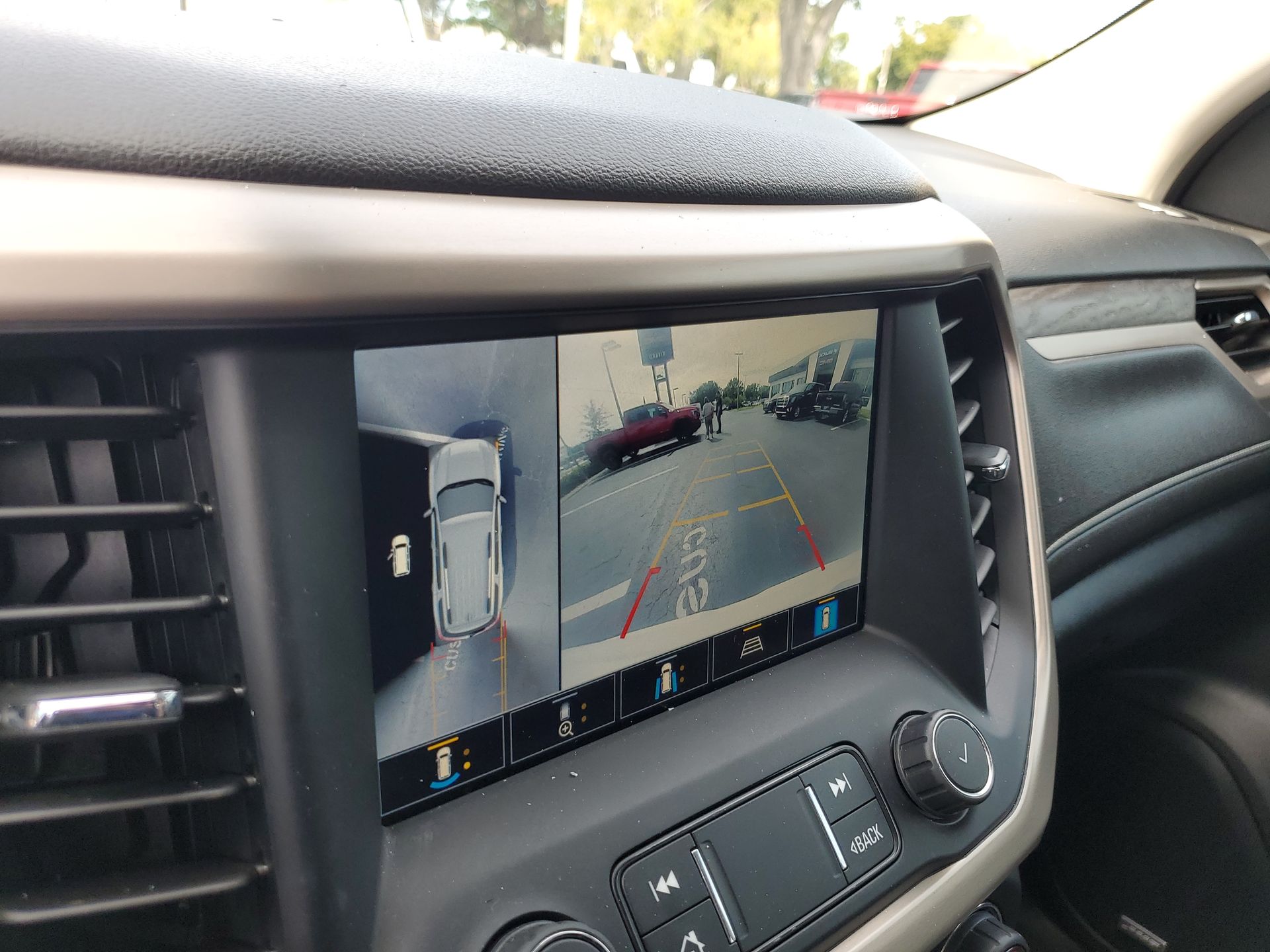 2021 GMC Acadia Denali