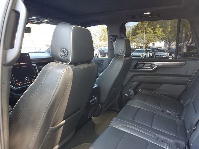 2025 GMC Yukon Elevation