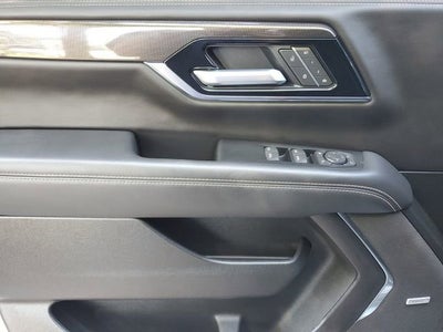 2025 GMC Yukon Elevation