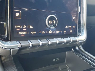 2025 GMC Yukon Elevation