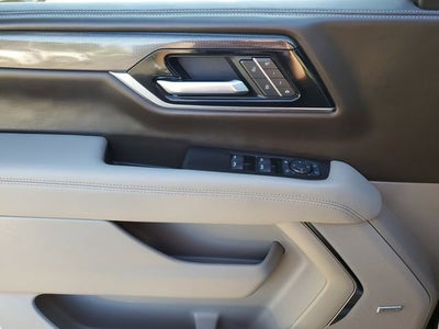 2025 GMC Yukon Elevation