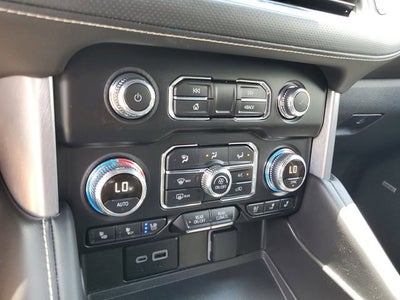 2024 GMC Yukon XL SLT