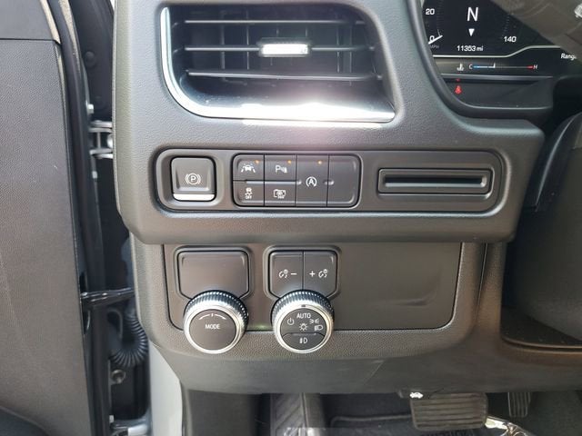 2024 GMC Yukon XL SLT