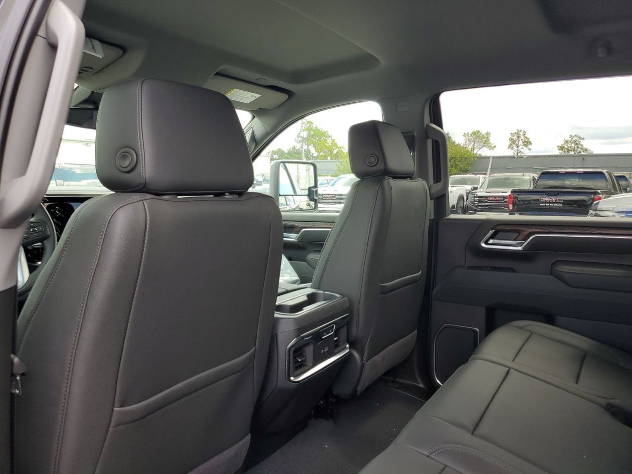 2026 GMC Sierra 3500 HD SLT DRW