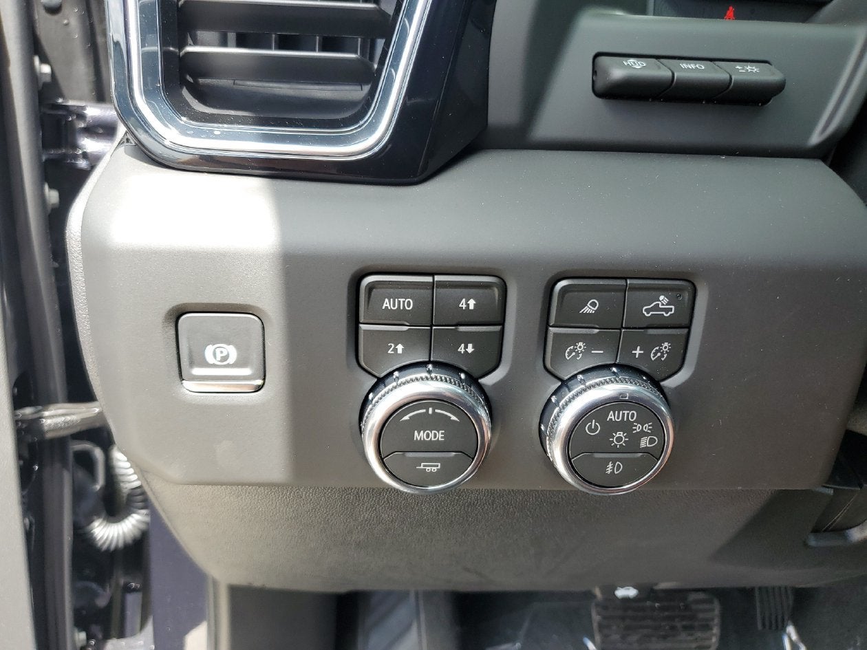 2026 GMC Sierra 3500 HD Denali Ultimate DRW