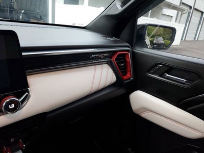 2023 GMC Canyon AT4X