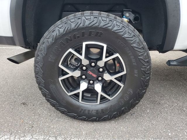 2023 GMC Canyon AT4X