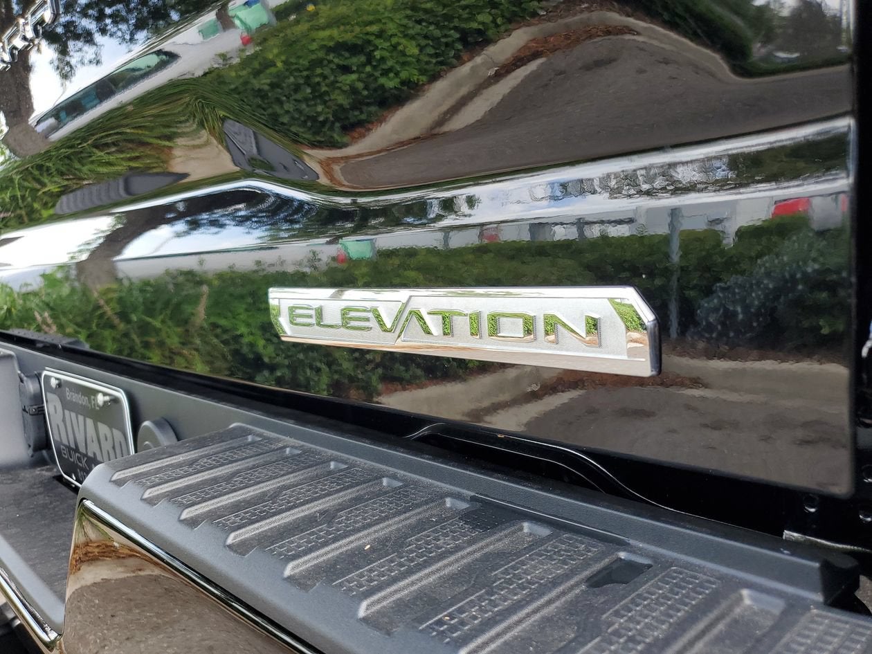 2026 GMC Sierra 1500 Elevation
