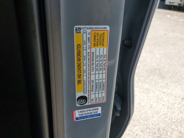 2025 GMC Sierra 1500 AT4