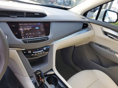 2022 Cadillac XT5 Premium Luxury