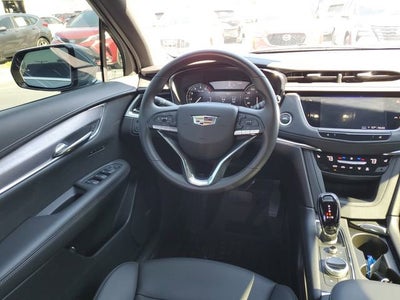 2025 Cadillac XT6 Luxury