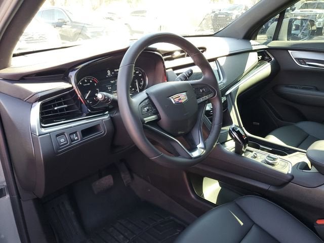 2025 Cadillac XT6 Luxury