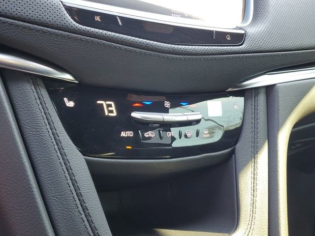 2025 Cadillac XT6 Luxury