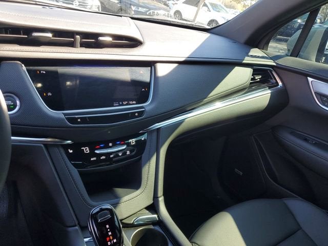 2025 Cadillac XT6 Luxury