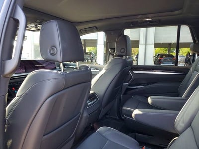 2025 Cadillac Escalade Premium Luxury