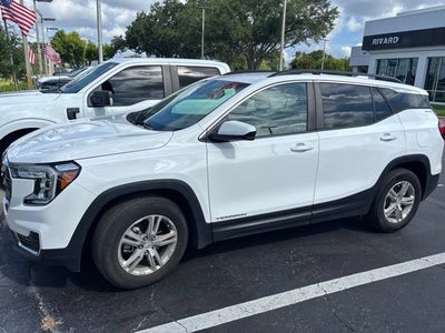 2023 GMC Terrain SLE