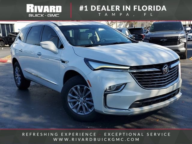 2022 Buick Enclave Essence
