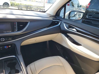 2022 Buick Enclave Essence