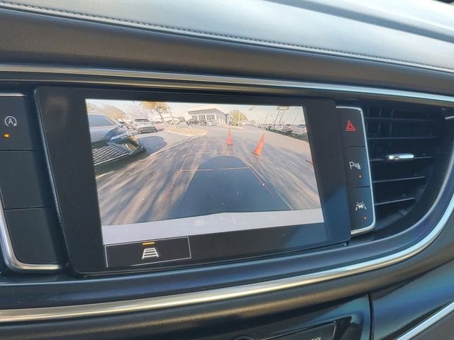 2022 Buick Enclave Essence