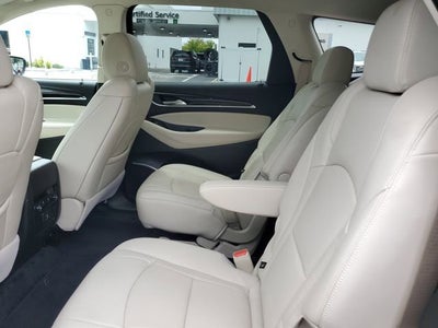 2022 Buick Enclave Essence
