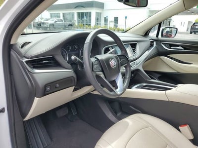 2022 Buick Enclave Essence