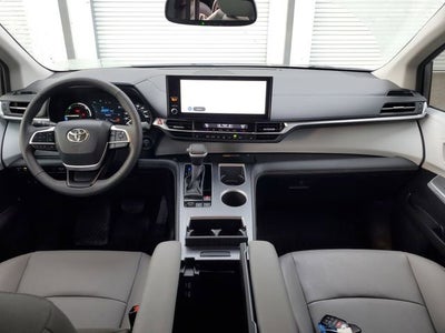 2026 Toyota Sienna XLE