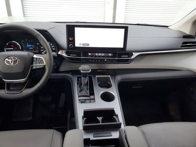 2026 Toyota Sienna XLE