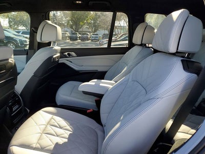 2024 BMW X7 xDrive40i