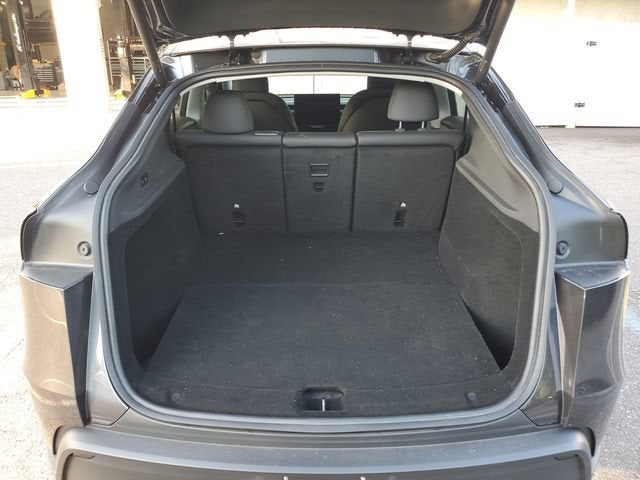 2026 Tesla Model Y Premium