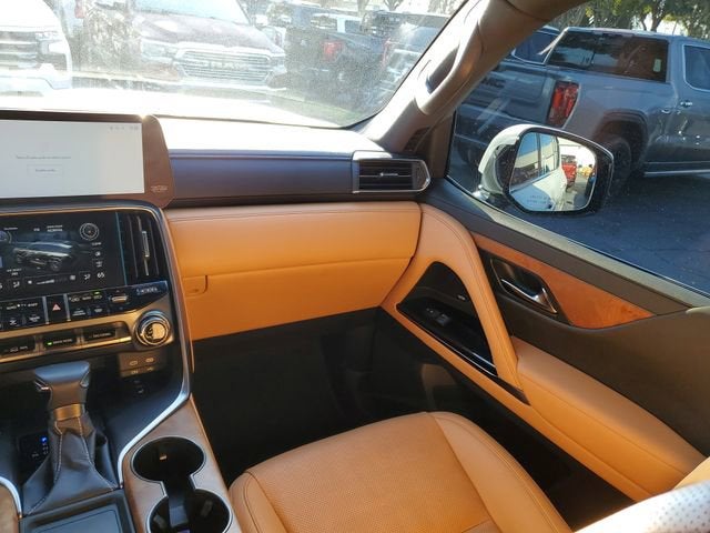 2025 Lexus LX 600 Luxury