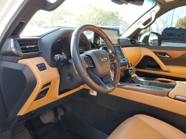 2025 Lexus LX 600 Luxury