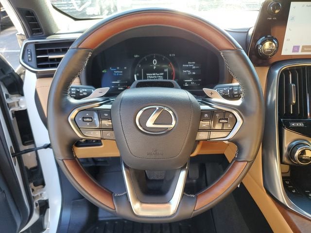2025 Lexus LX 600 Luxury